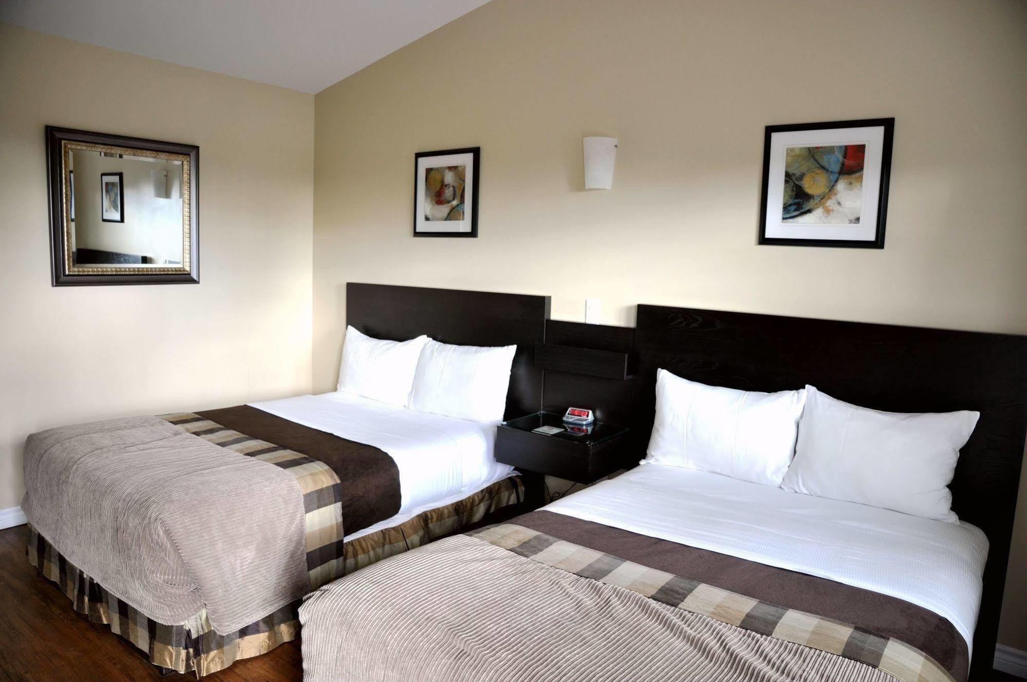 Motel Des Cedres Sherbrooke Buitenkant foto